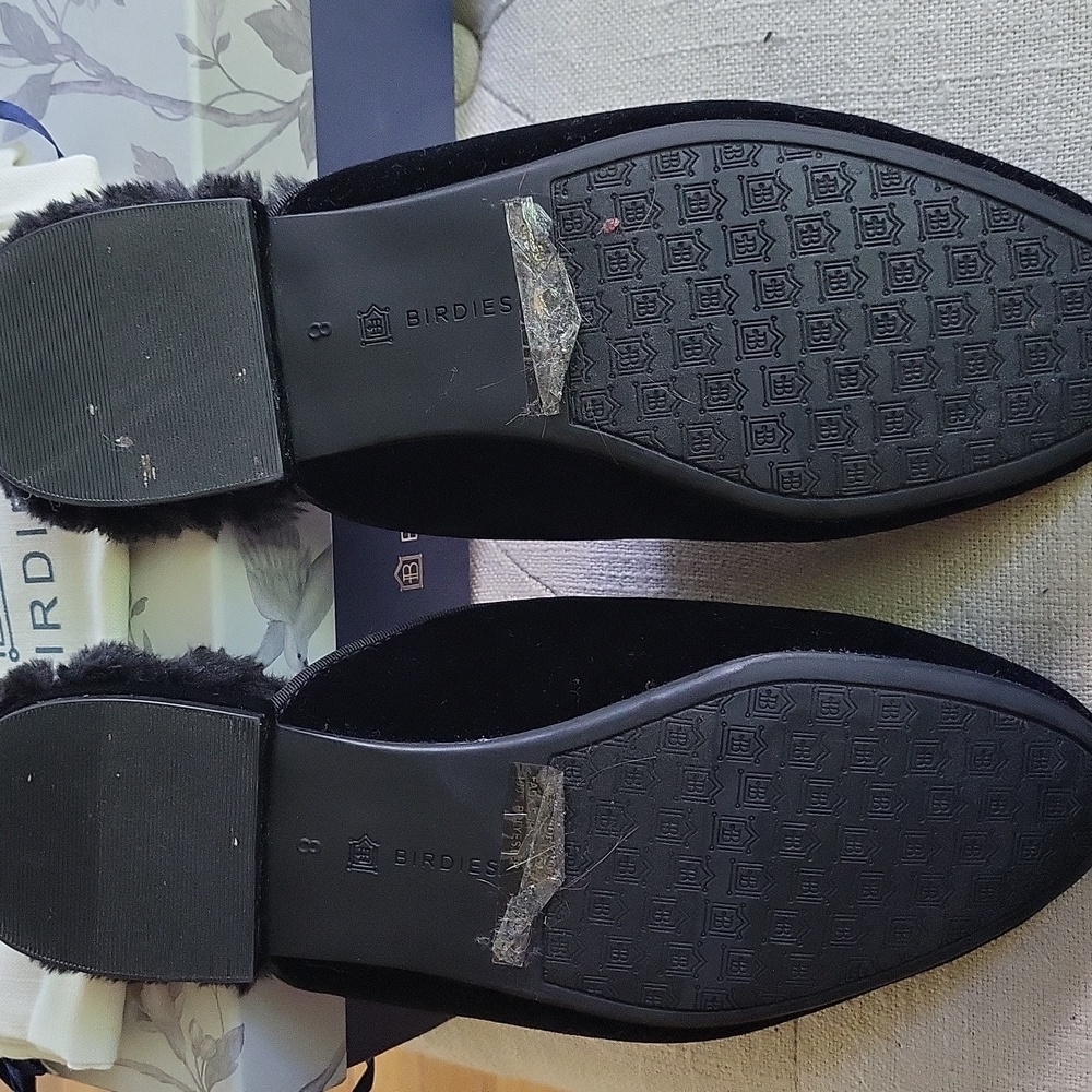 Birdies Luxurious Black Velvet Slippers - Picture 2 of 4